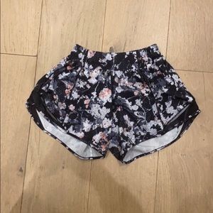 Lululemon hotty hot shorts